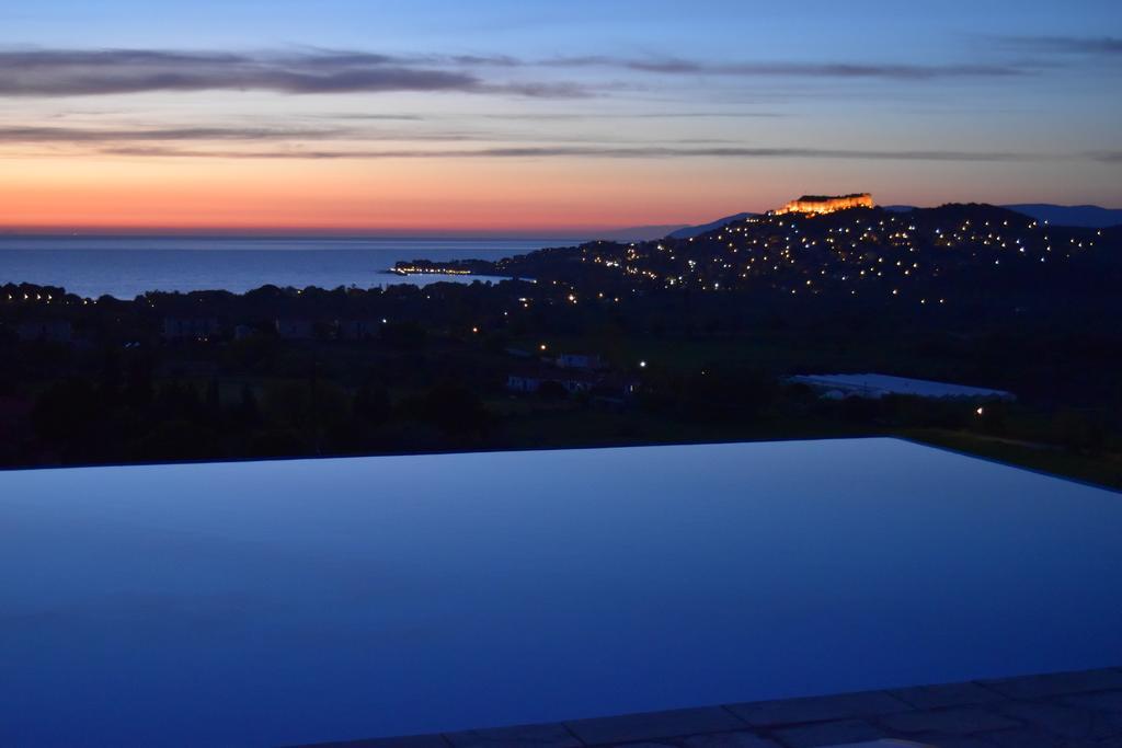 Villa Molivos Views Mithymna Exterior photo